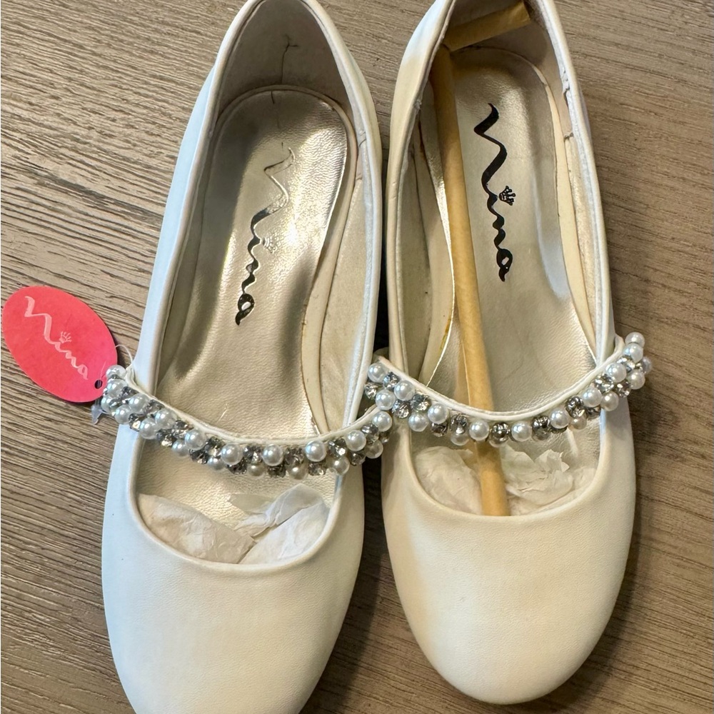Nina Girls White Crystal Pearl-Embellished Shoes